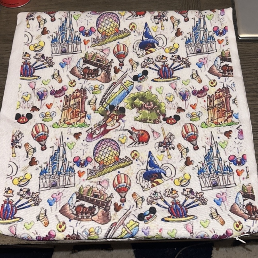 Set of two disney inspired 18x18 pillow covers - Picture 3 of 5